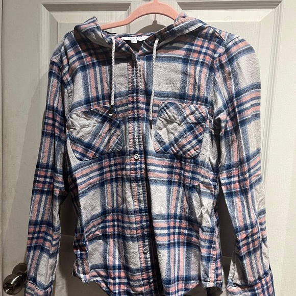 Ladies flannel top - Picture 1 of 1